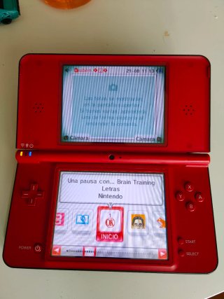 Nintendo DSi XL 25 Aniversario Roja