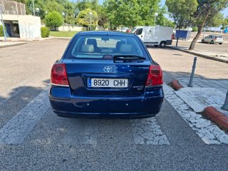 Toyota Avensis 2003