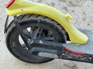Patinete Eléctrico Negro