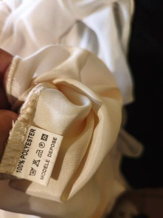 Vestido palabra de honor beige