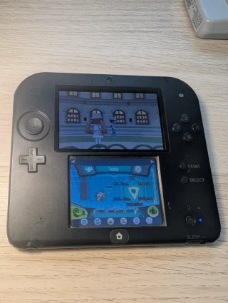 Nintendo 2DS Negra-Azul + Accesorios