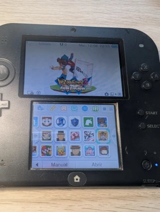 Nintendo 2DS Negra-Azul + Accesorios
