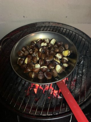 Barbacoa Weber Negra, 47 de diametro. regalo funda