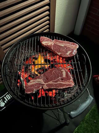 Barbacoa Weber Negra, 47 de diametro. regalo funda