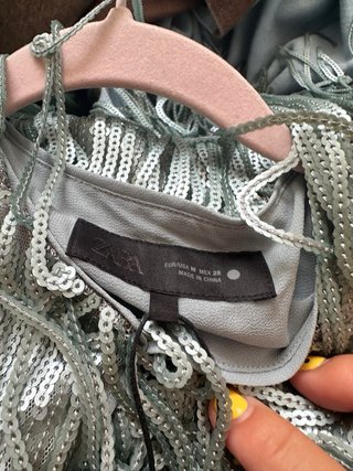 Cazadora Zara lentejuelas plata/gris