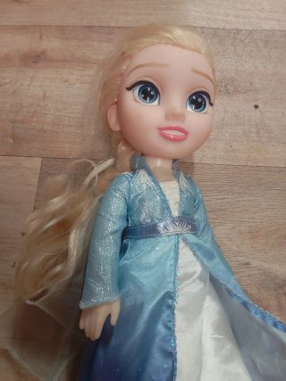 Muñeca Elsa Frozen Disney. 30cm