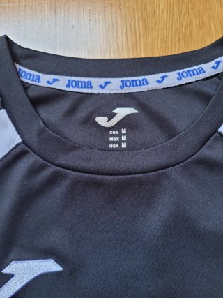 Camiseta Joma Negra con número 69