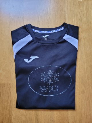 Camiseta Joma Negra con número 69