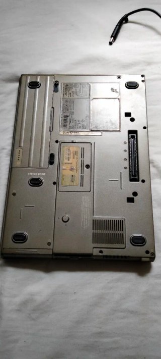 Portátil Dell Latitude 120GB 2GB RAM