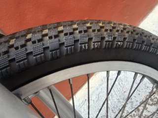 Bici BMX Roja y Plateada