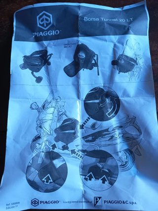 Bolsa Piaggio 20L Moto Scooter Negra y Azul