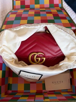 Bolso Gucci GG Marmont Matelassé Rojo