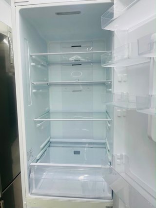 Nevera  marca samsung con garantía transporte.