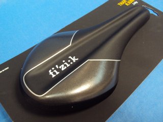 NUEVO. Sillín Fizik Thar VS Kium 240gr Negro