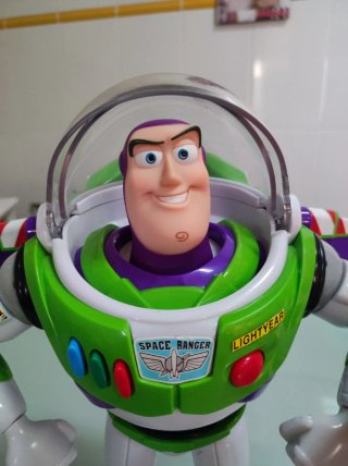 Buzz Lightyear Figura Articulada