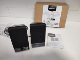 Altavoces Amazon Basics USB Negros