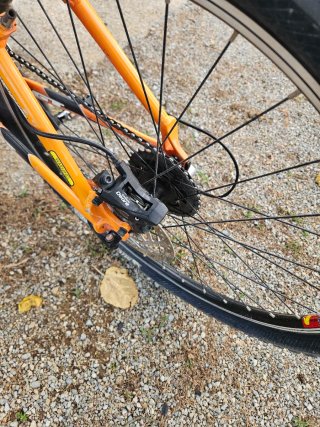Bicicleta GT Naranja