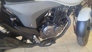Moto Naked Blanca y Negra KRS CODE 125