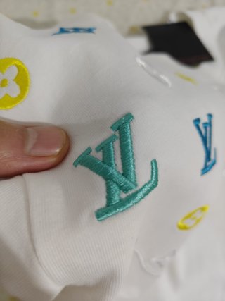 CAMISETA Louis Vuitton NUEVA BORDADO A MANO