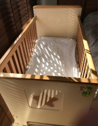 Cuna y Cómoda bañera bebé