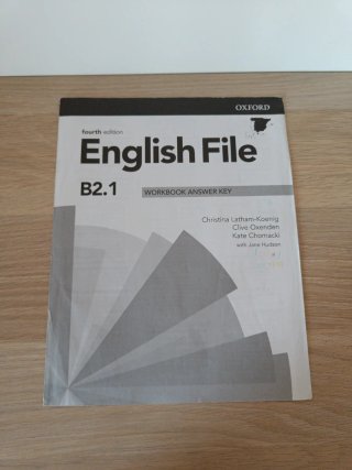 English File With Online Practice for Speakerts...