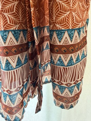 Kimono largo estampado camel.Ñ