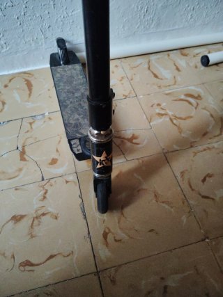 Patinete infantil negro