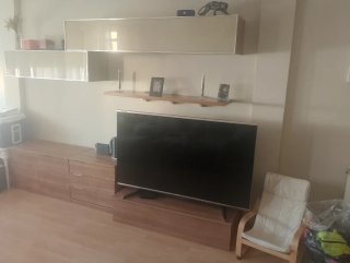 Mueble de comedor madera y cristal