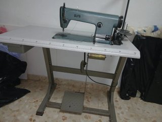 Máquina de coser industrial Alfa 157