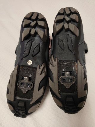 Zapatillas B-PRO spinning grises y rosas