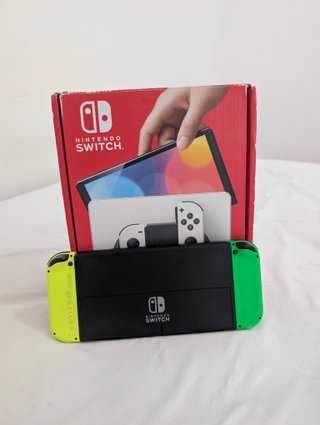 COMPLETA!! NINTENDO SWITCH OLED + ACCESORIOS!!!