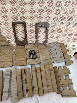 lote 74 piezas de playmobil  de castillos se vende