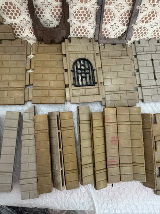 lote 74 piezas de playmobil  de castillos se vende