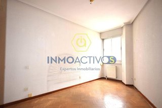 Piso en venta en Bellas Vistas en Madrid