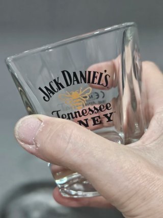 Vasos para whisky.