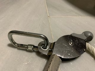 Cuerda de posicionamiento con mosquetón