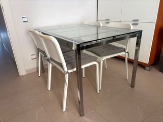 Mesa Comedor Extensible Cristal y Sillas