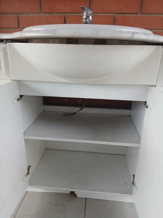 Mueble de baño con lavabo Roca y encimera mármol