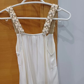 Camiseta tirantes mujer blanca y dorada