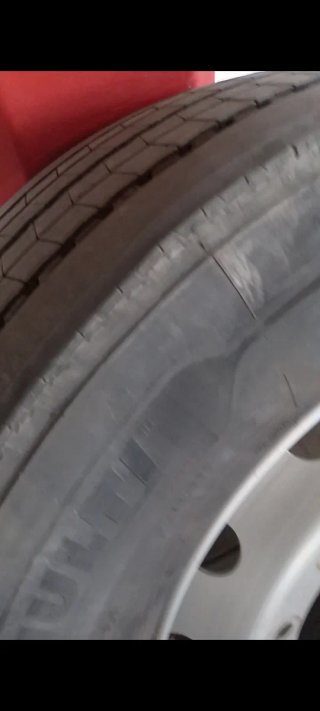 Michelin 315-80-22.5 Dirección Semi Nuevas