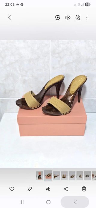 Zuecos Kiara Shoes Tacón Madera Beige Marrón