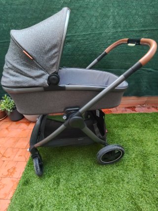 Carrito de bebé gris completo capazo, maxicosi
