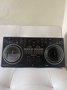 Controlador DJ Pioneer DDJ-REV1
