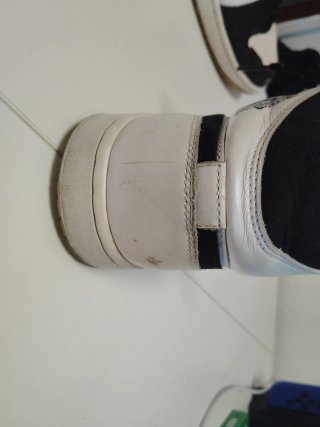 Tenis Jordan Negro/Blanco