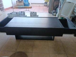 Mesa de centro moderna con cajones