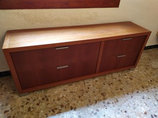 Mueble de cerezo con 4 cajones