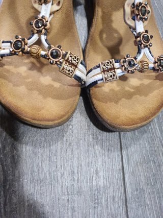 Sandalias WK con abalorios 40