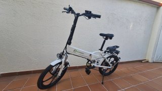 Bicicleta Eléctrica Plegable Blanca
