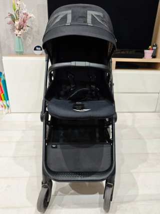 Carrito Bebé Easywalker Mini Turn Negro.
