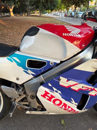 Honda VFR400 NC30